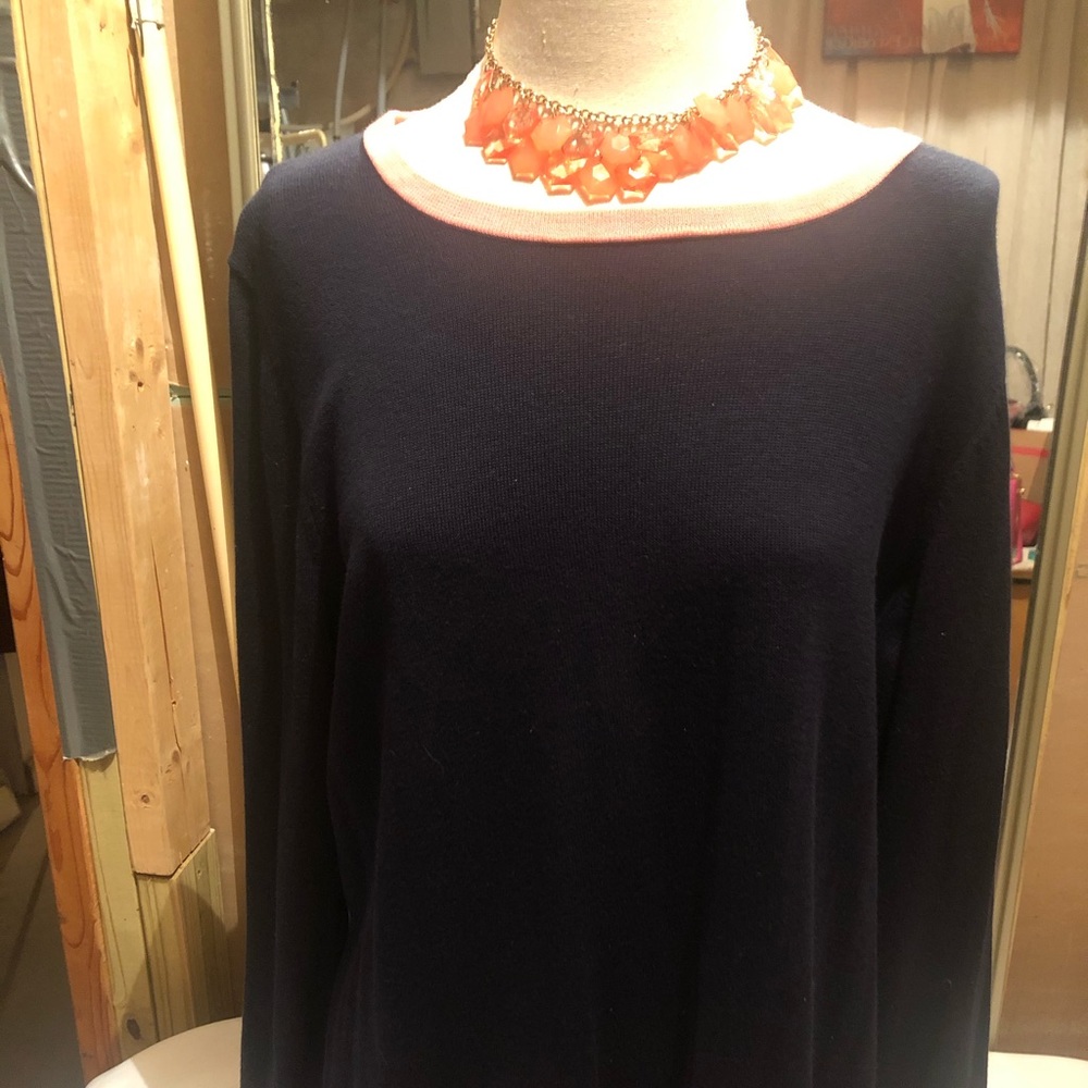 Sweater - Picture 2 of 5